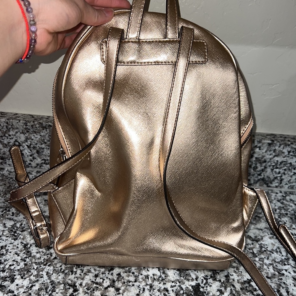 GUESS BACKPACK - Picture 4 of 6